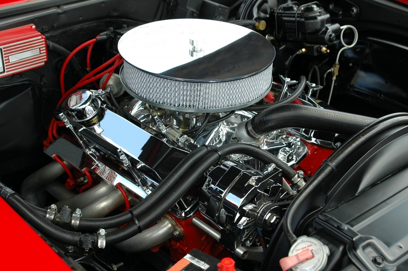 garagiste-PIERREFEU-min_car-engine-1548434